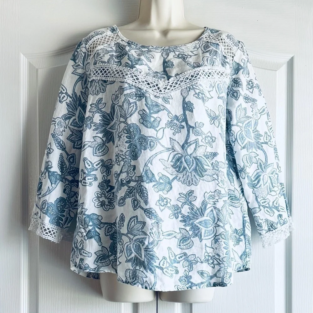 Elena Baldi Linen Floral Lace Top - Picture 2 of 7